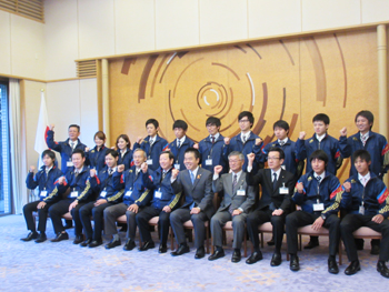 第52回技能五輪全国大会、第35回全国障害者技能競技大会の滋賀県選手団結団式での集合写真