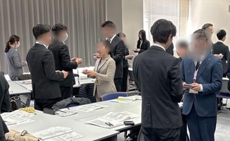 新規採用職員研修・歓迎会の様子2