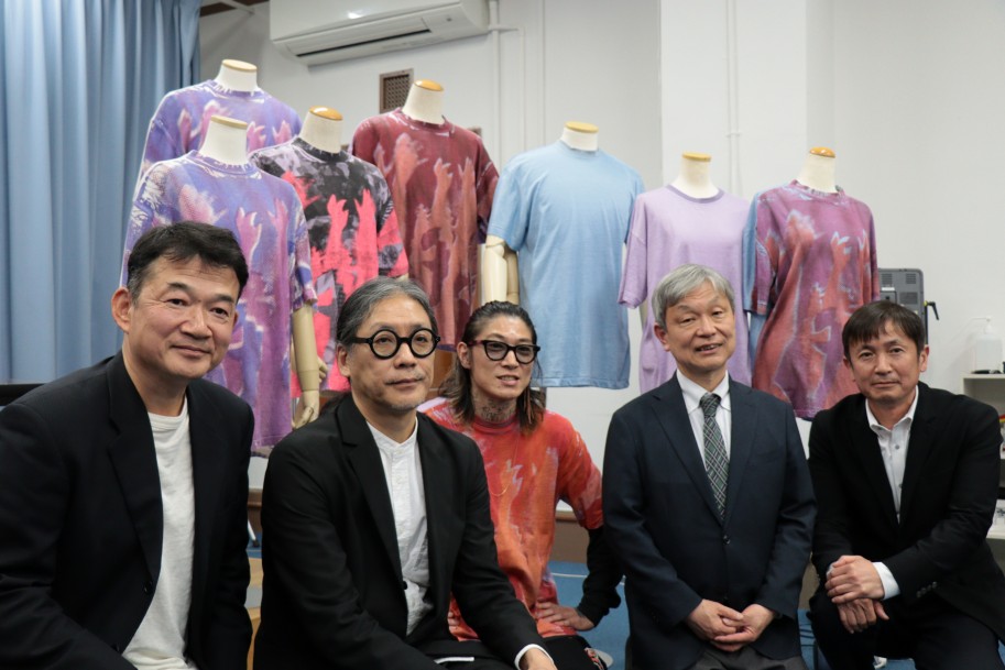 会見した(左から)村瀬氏、松井氏、水谷氏、辻氏、澤氏